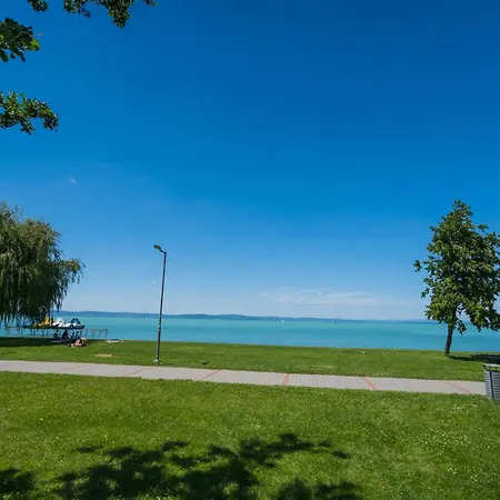 Myflat Wave Beach37 Апартаменты Шиофок